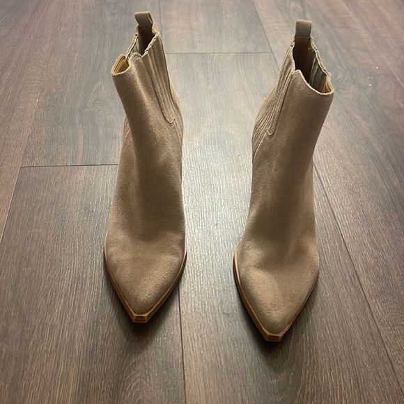 WORN BUT GREAT CONDITION Marc Fisher ankle boots - Size 8 - Picture 2 of 6